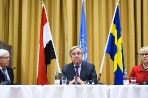غوتيريش أثناء مؤتمر حول محادثات السويد