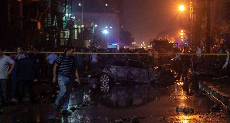 قتل في الحادث الإرهابي 20 شخصا على الأقل