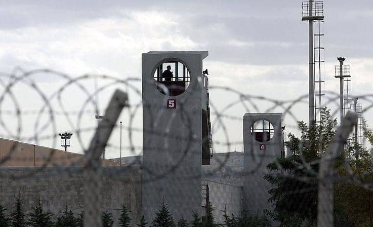 عدد قياسي من الصحفيين تجاوز 120 خلف القضبان في تركيا