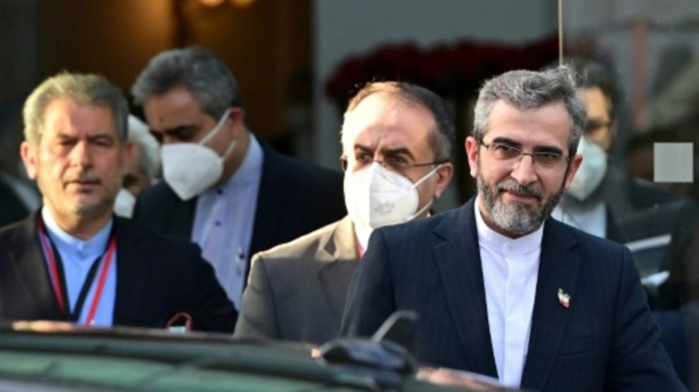 https://image.stern.de/31411668/t/Dw/v1/w1440/r1.7778/-/12--iranische-verhandlungsdelegation-in-wien---f22ca7ee92a876ee.jpg